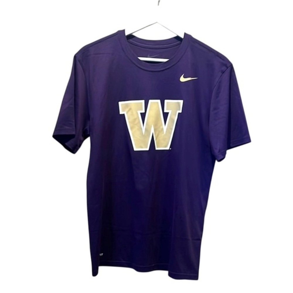 Nike Purple Short Sleeve T-Shirt with Gold 'W' Logo Size M